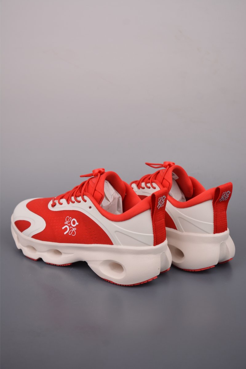 On Cloudsolo 'Loewe' view