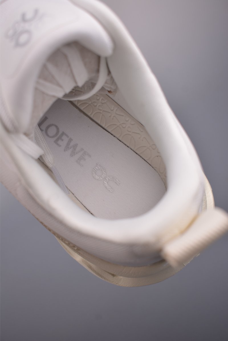 On Cloud LOEWE Hi Edge 'Loewe' view