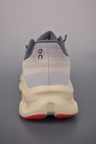 On Cloud Tilt Hi Edge view 4