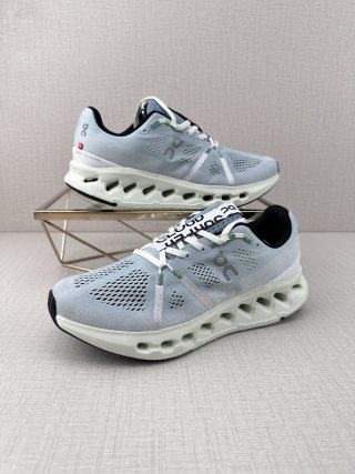 On Cloudmonster view 4