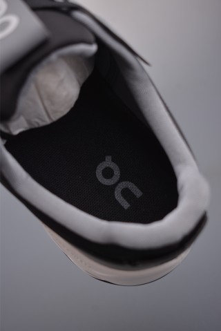 On Cloudsurfei view 9