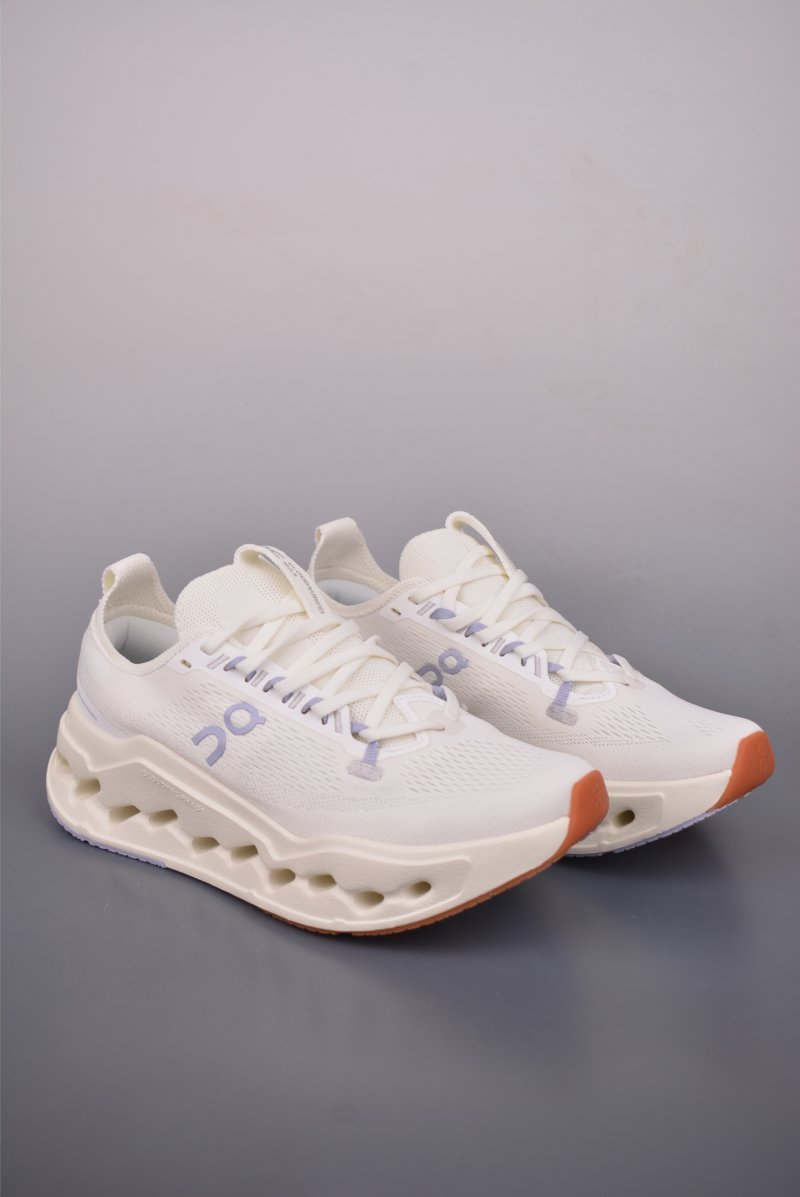 On Cloudsurfei Max