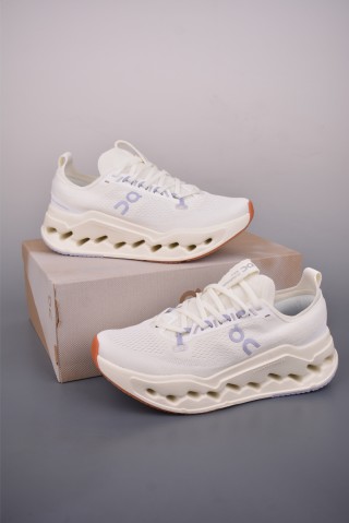 On Cloudsurfei Max view 5