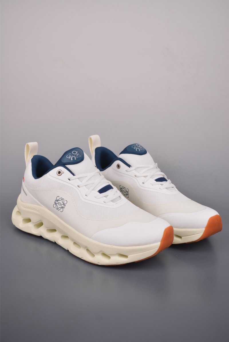 On Cloudsurfei Max view
