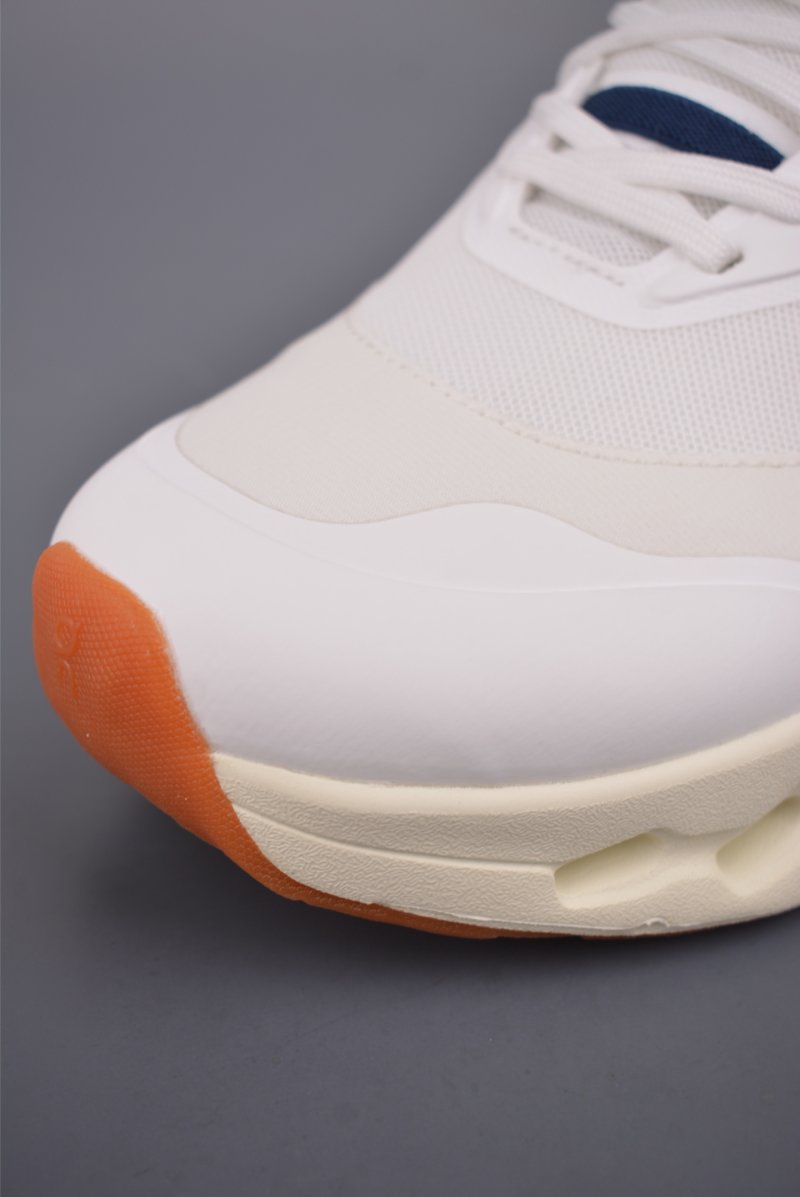 On Cloudsurfei Max view