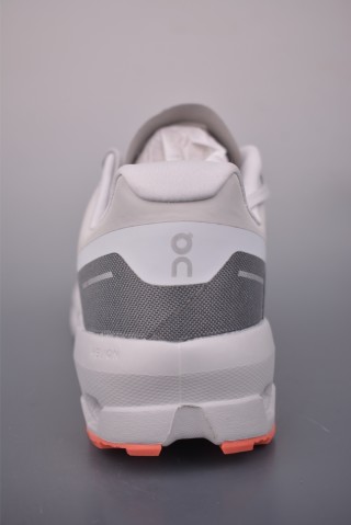 On Cloudsurfer view 22