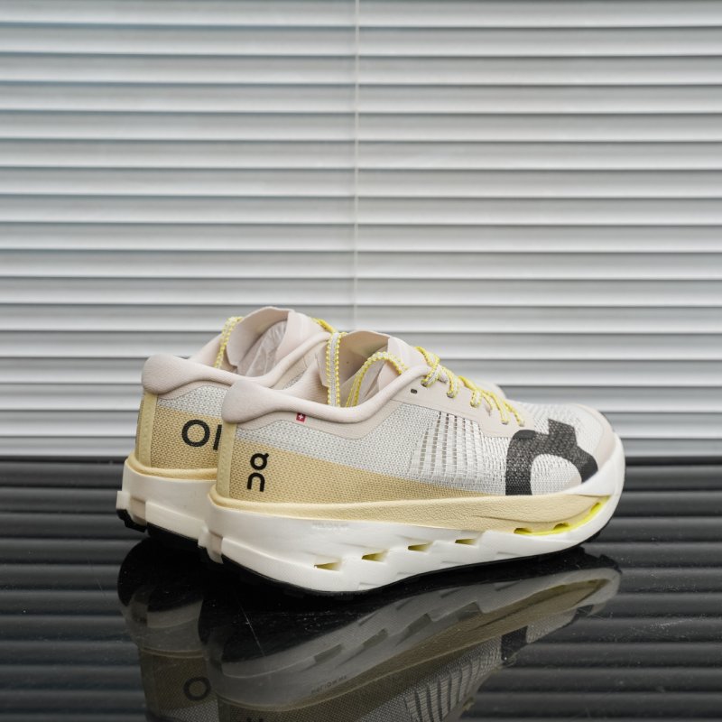 On Cloudultra view