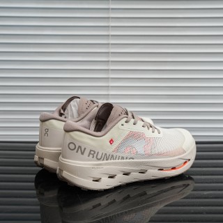 On Cloudultra view 4
