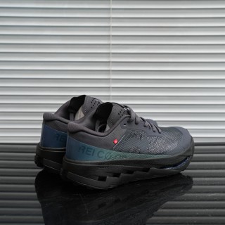 On Cloudultra view 4