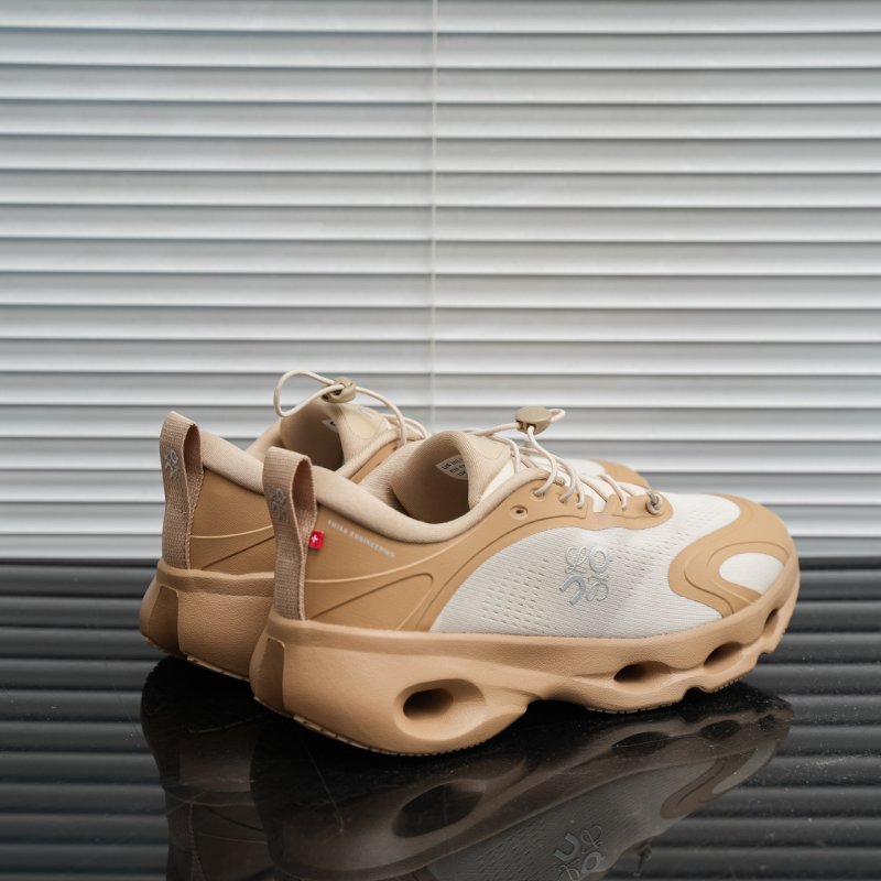 On Cloud x Loewe 'Black' view