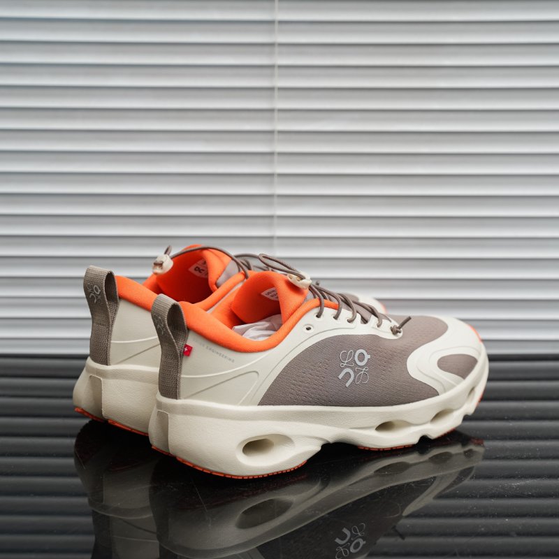 On Cloud x Loewe 'Black' view
