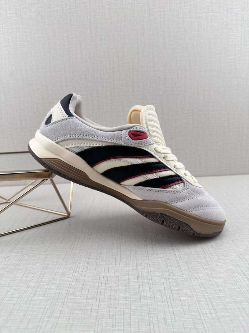 Adidas Predator Mundial view
