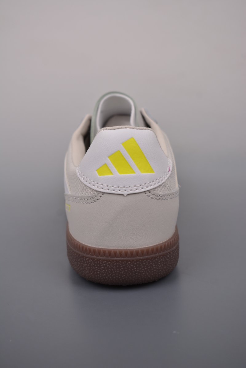 Adidas Predator Freestyle T view