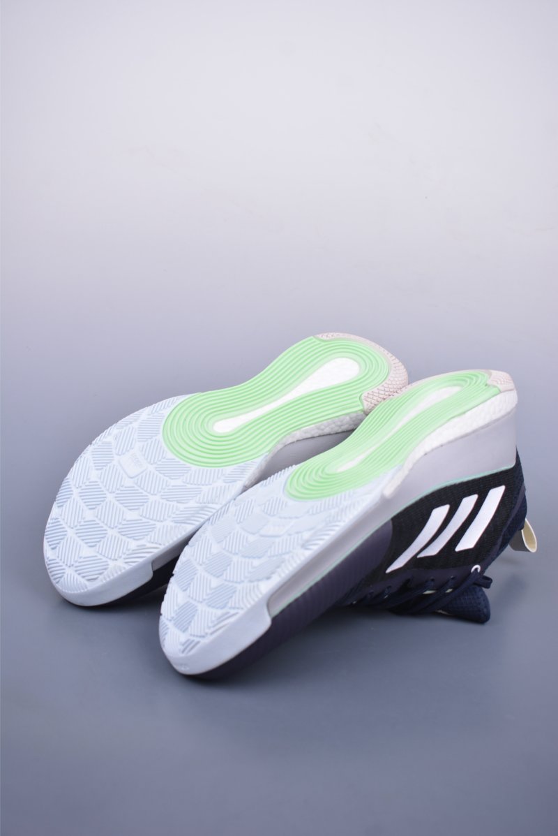 Adidas Crazyflight Mid view