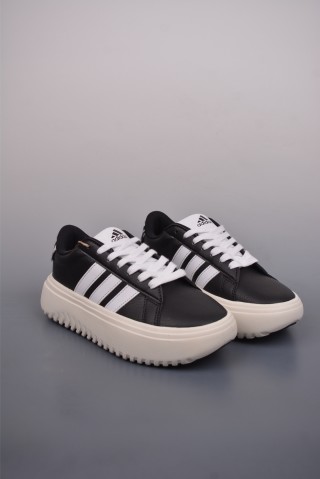 Adidas Grand Court view 1