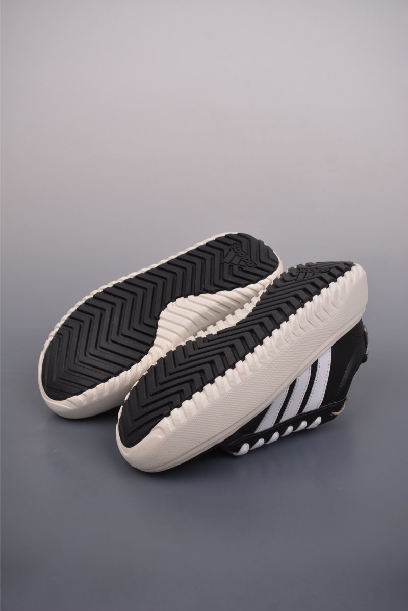 Adidas Grand Court view