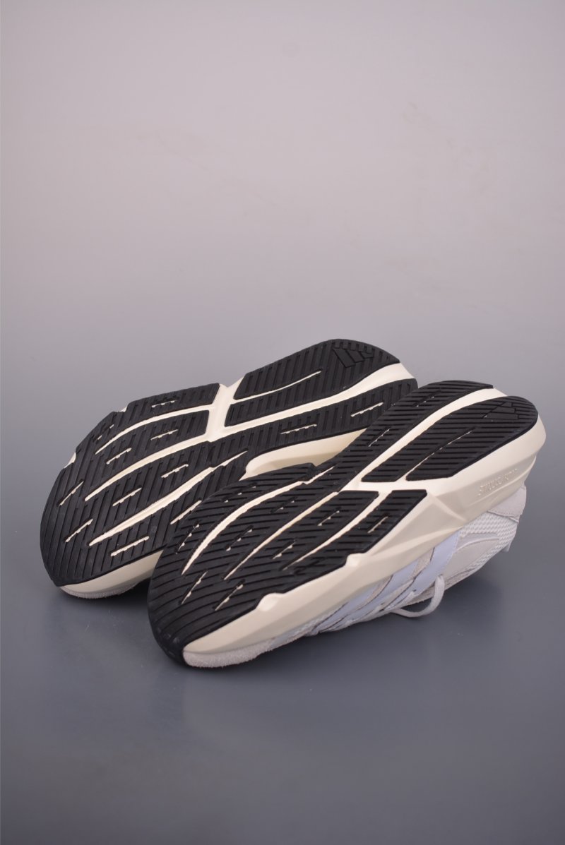 Adidas Lightblaze view