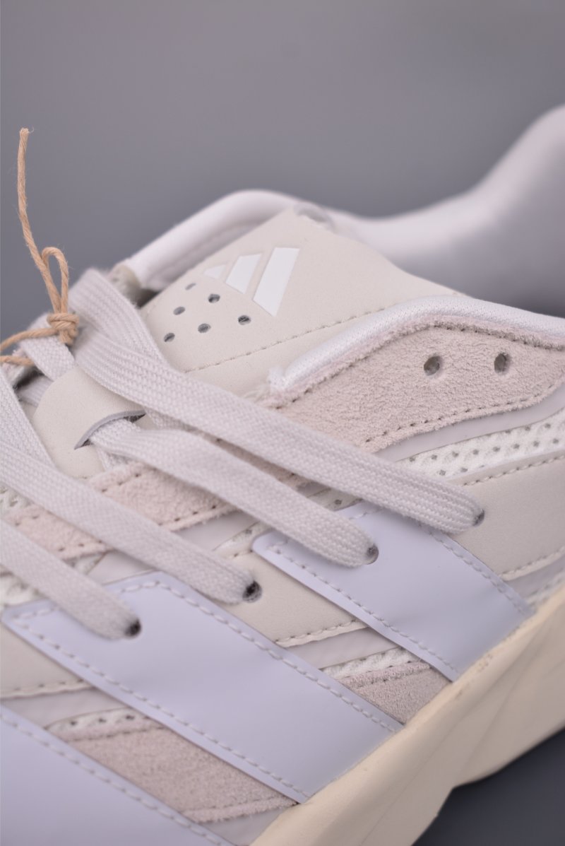 Adidas Lightblaze view
