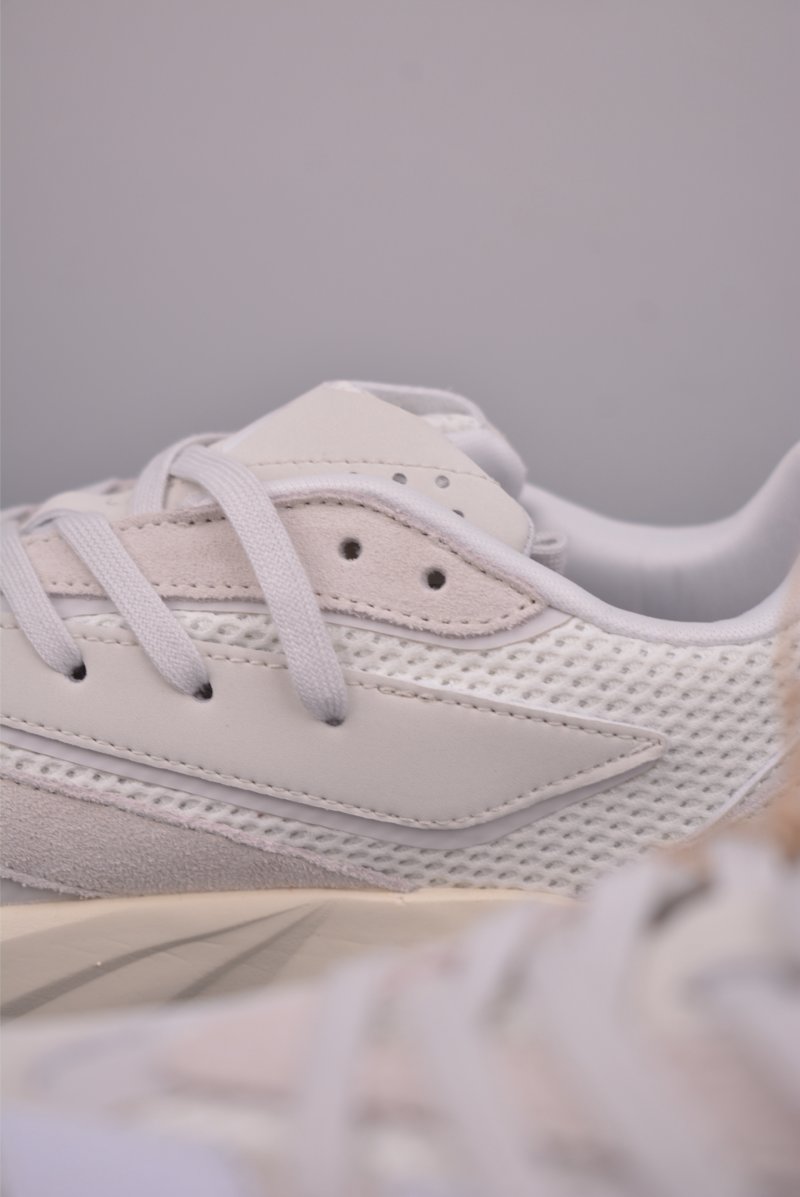 Adidas Lightblaze view