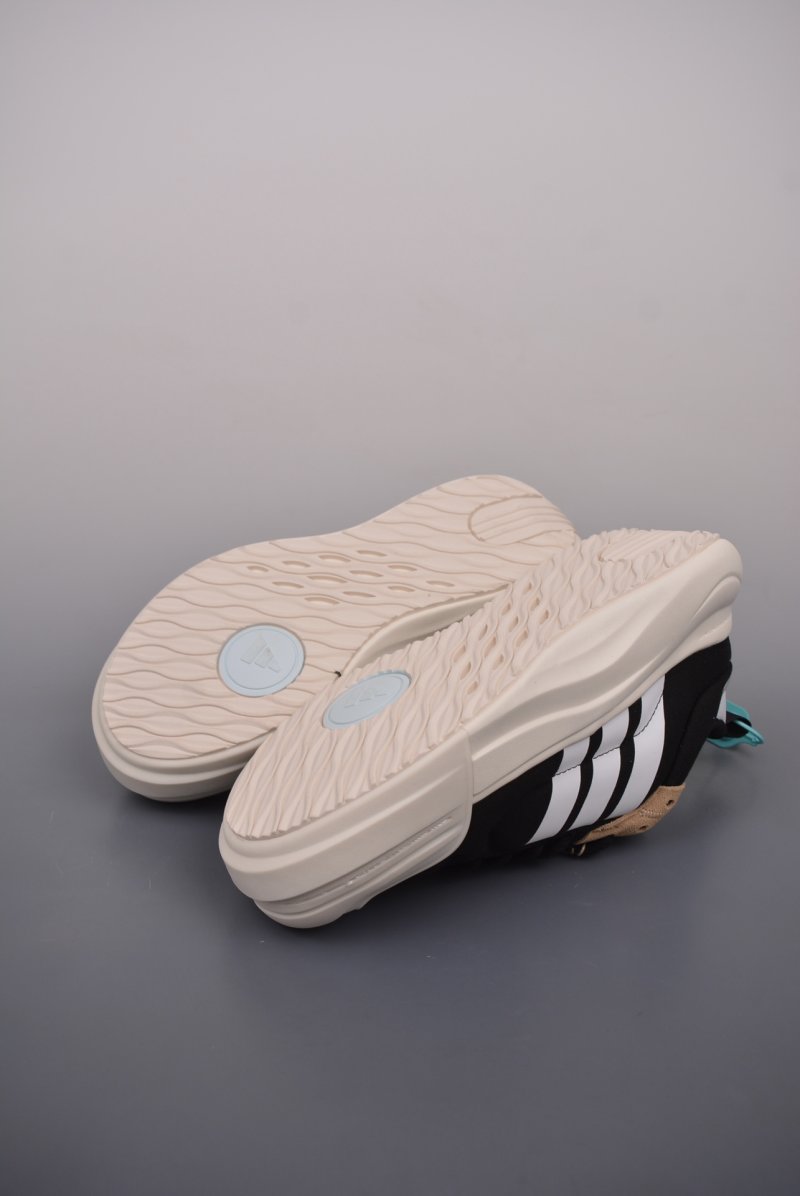 Adidas Maxxcourt SPW view