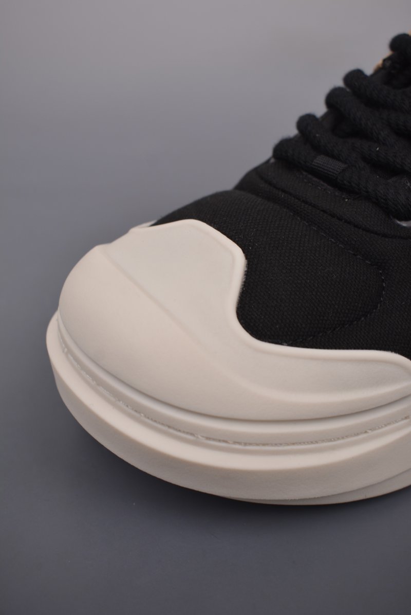Adidas Maxxcourt SPW view