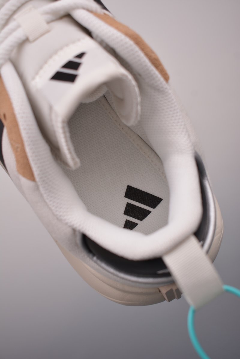 Adidas Maxxcourt SPW view