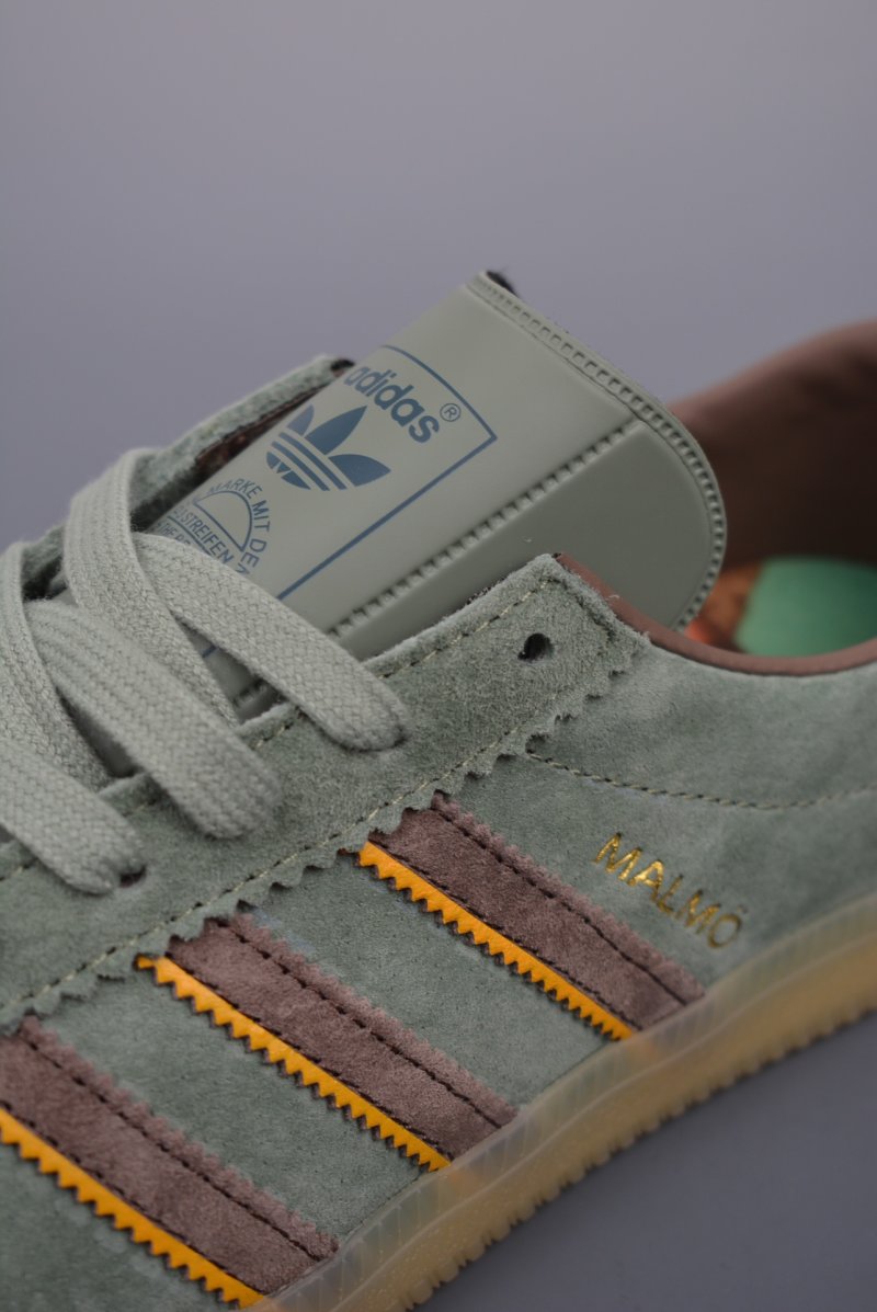 Adidas Originals Bermuda view