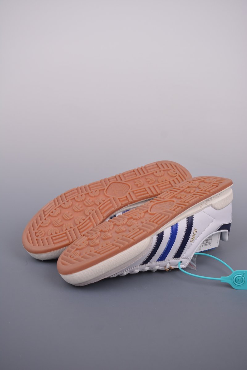Adidas Originals Jeans view