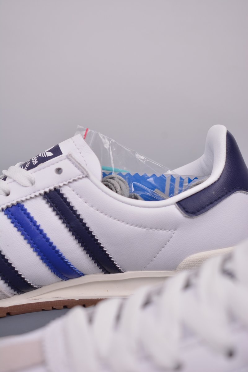 Adidas Originals Jeans view