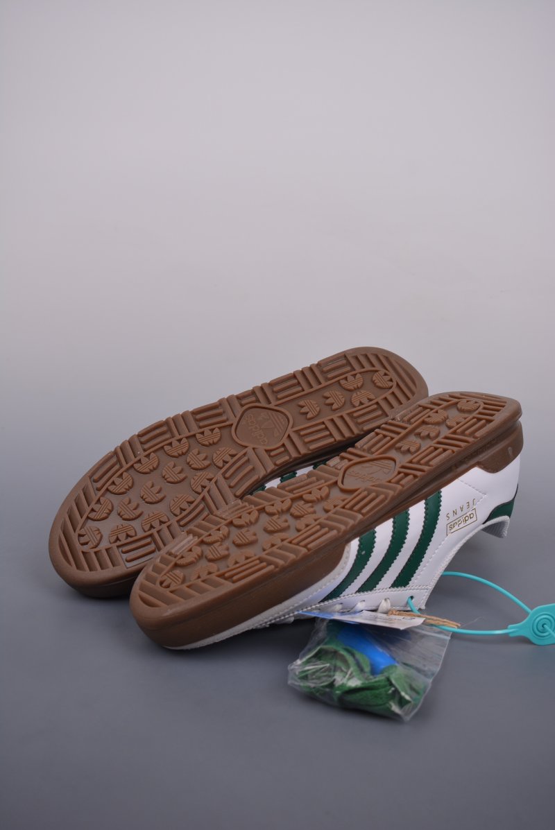 Adidas Originals Jeans view