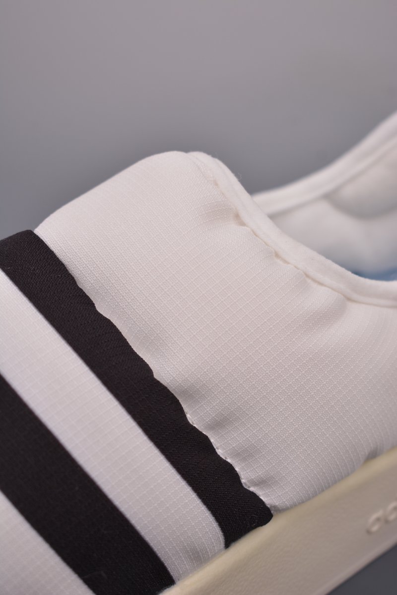 Adidas Puffylette view