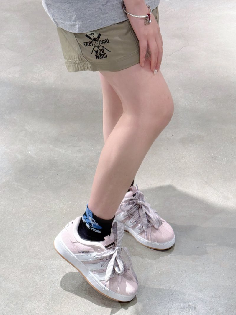 Adidas Superstar XLG W view