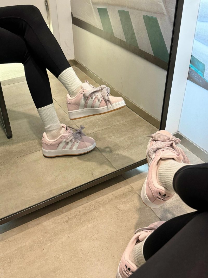 Adidas Superstar XLG W view