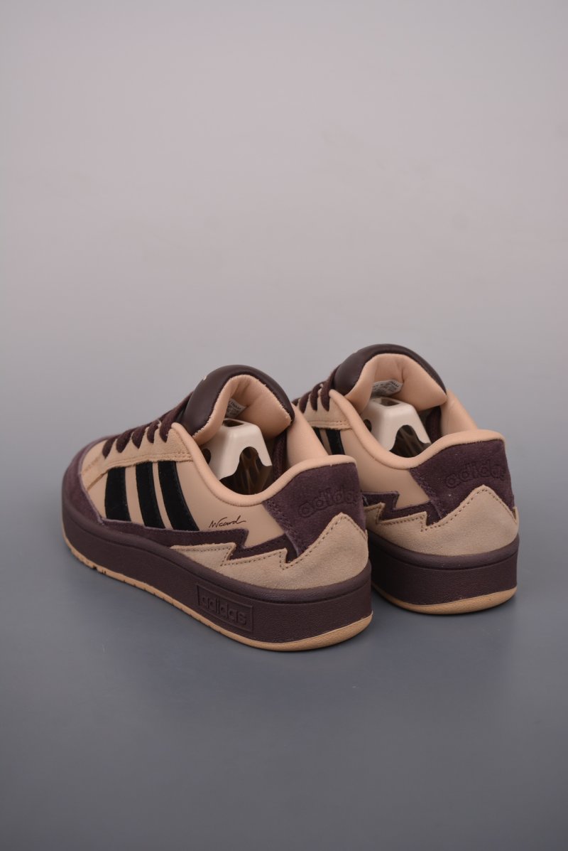 Adidas WCARD ADV view