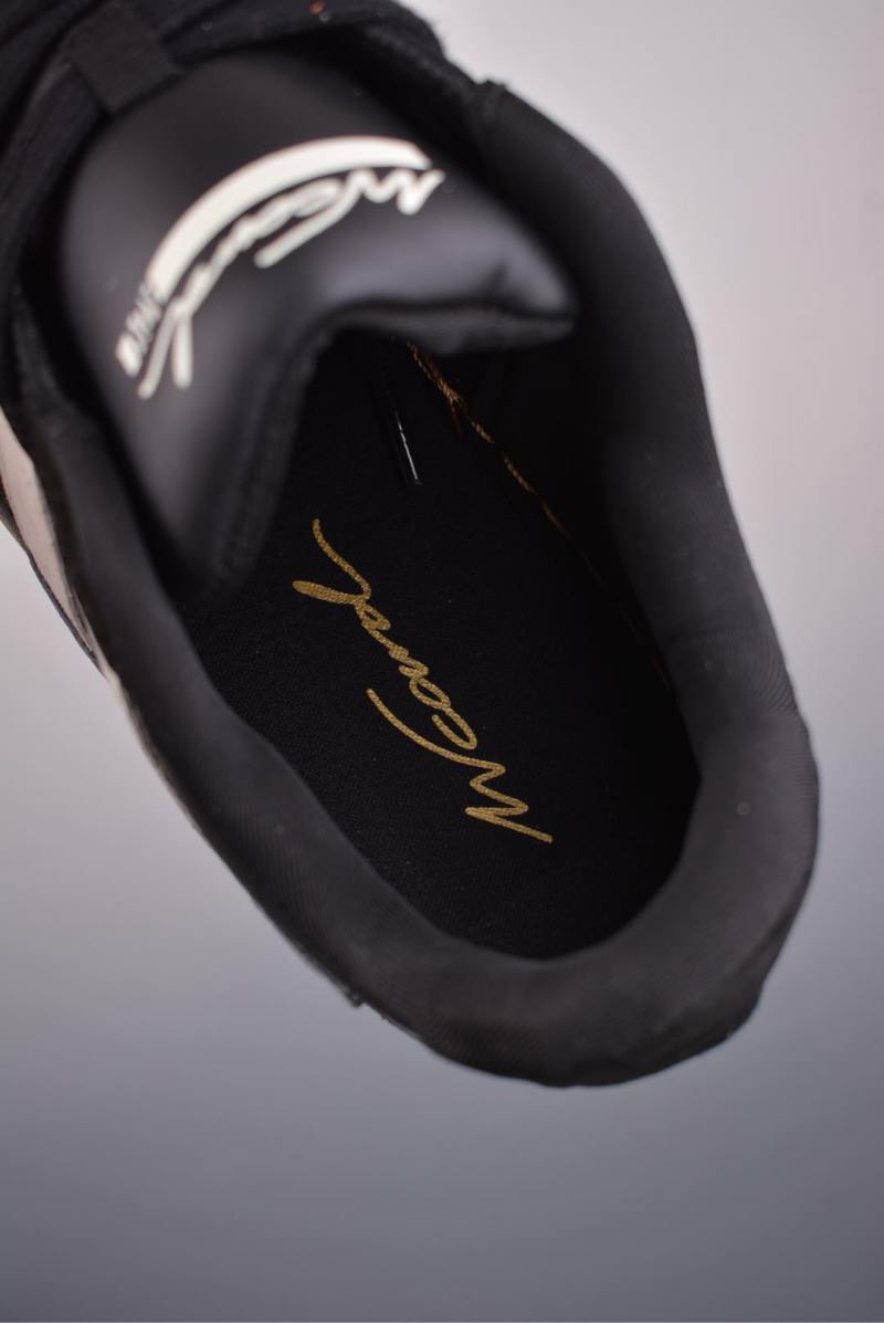 Adidas WCARD ADV view