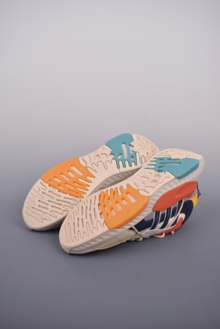 Adidas Hi-Tail view 3