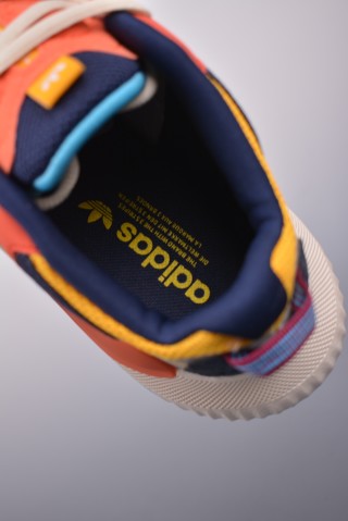 Adidas Hi-Tail view 9