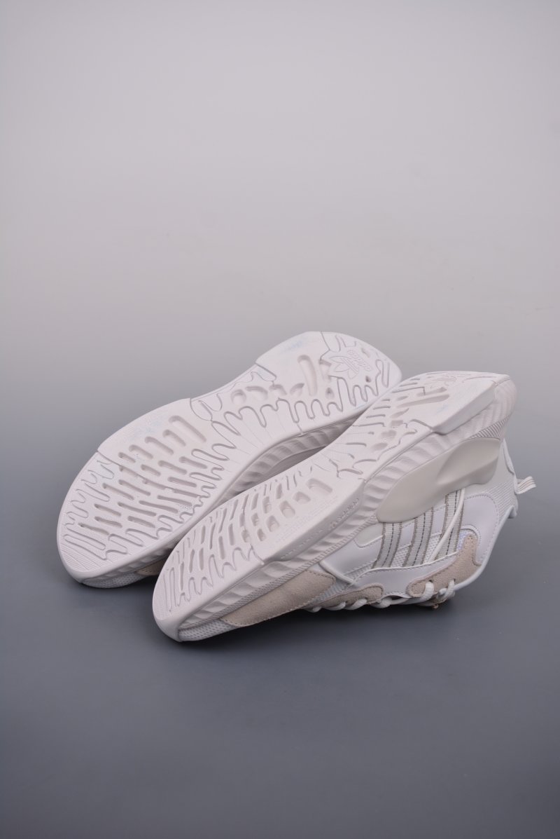 Adidas Hi-Tail view