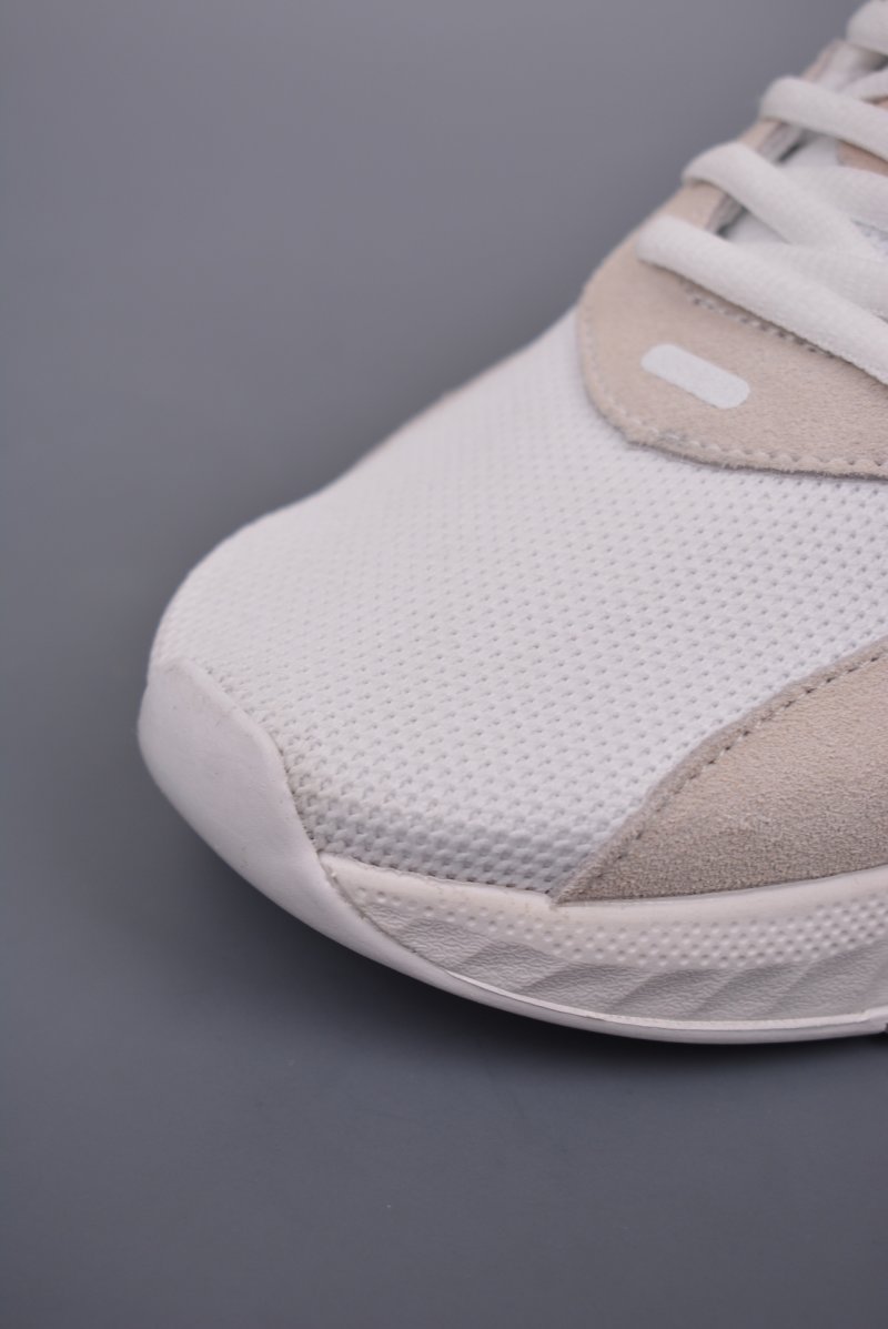 Adidas Hi-Tail view