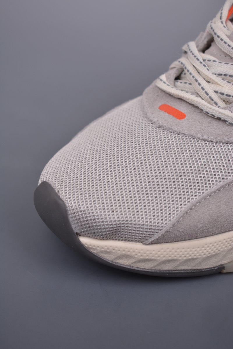 Adidas Hi-Tail view