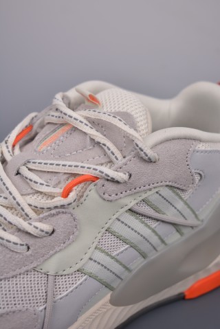 Adidas Hi-Tail view 7
