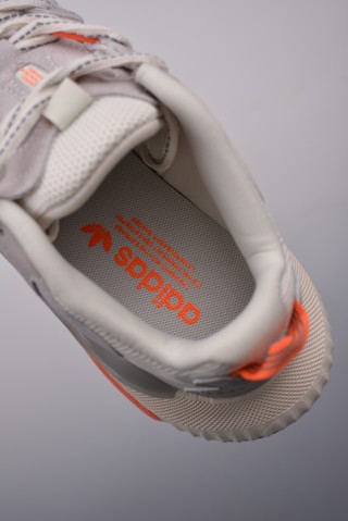 Adidas Hi-Tail view 9