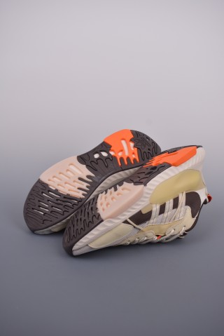 Adidas Hi-Tail view 3
