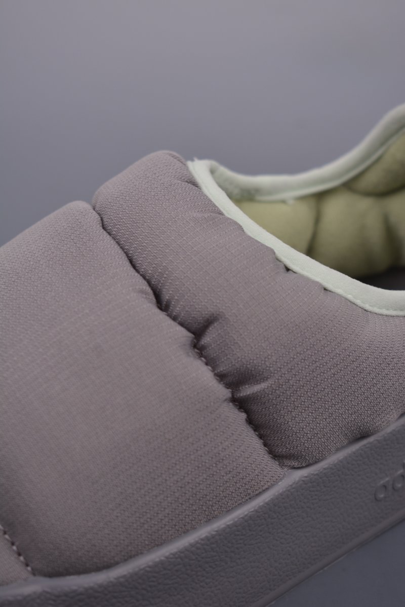 Adidas Puffylette view
