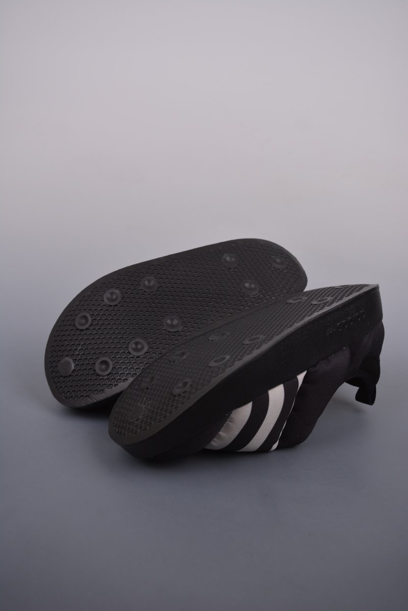 Adidas Puffylette view