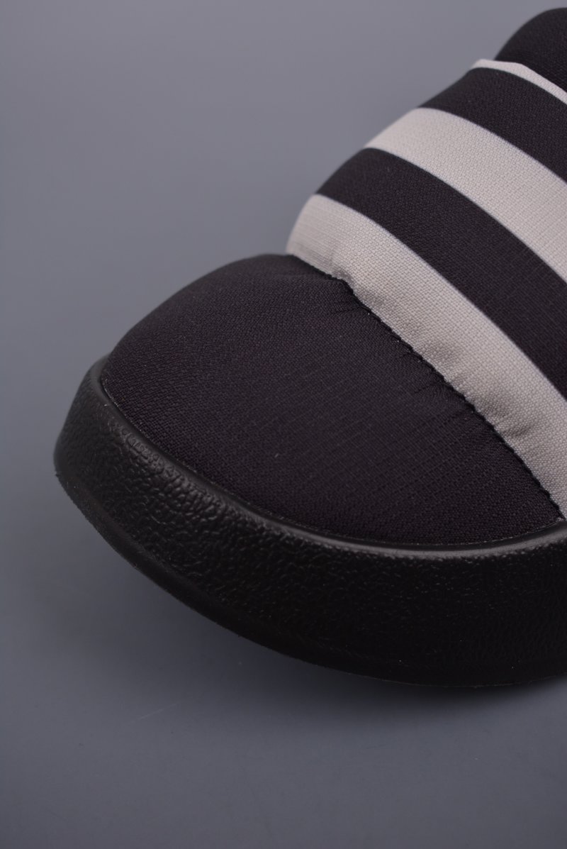 Adidas Puffylette view