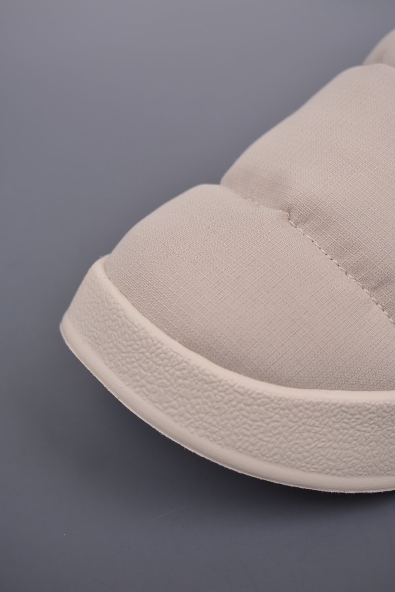 Adidas Puffylette view