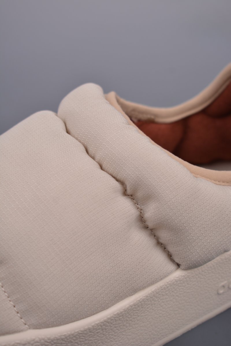 Adidas Puffylette view