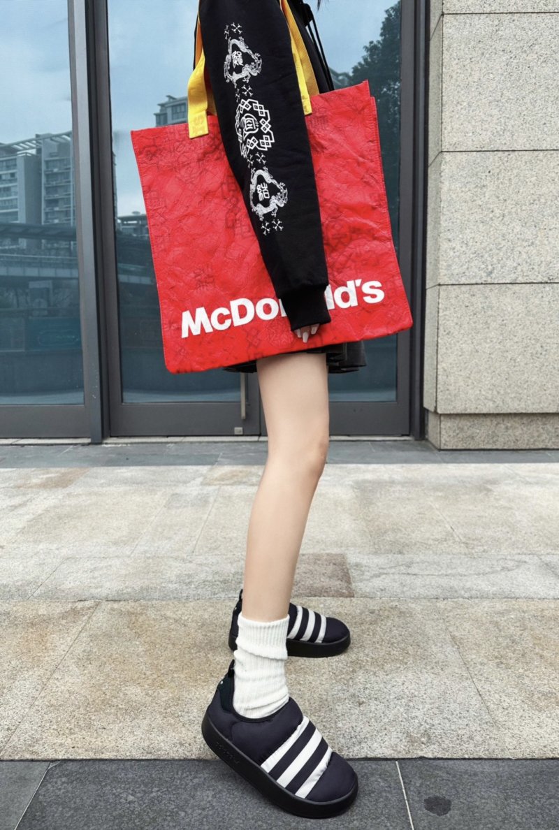Adidas Puffylette view