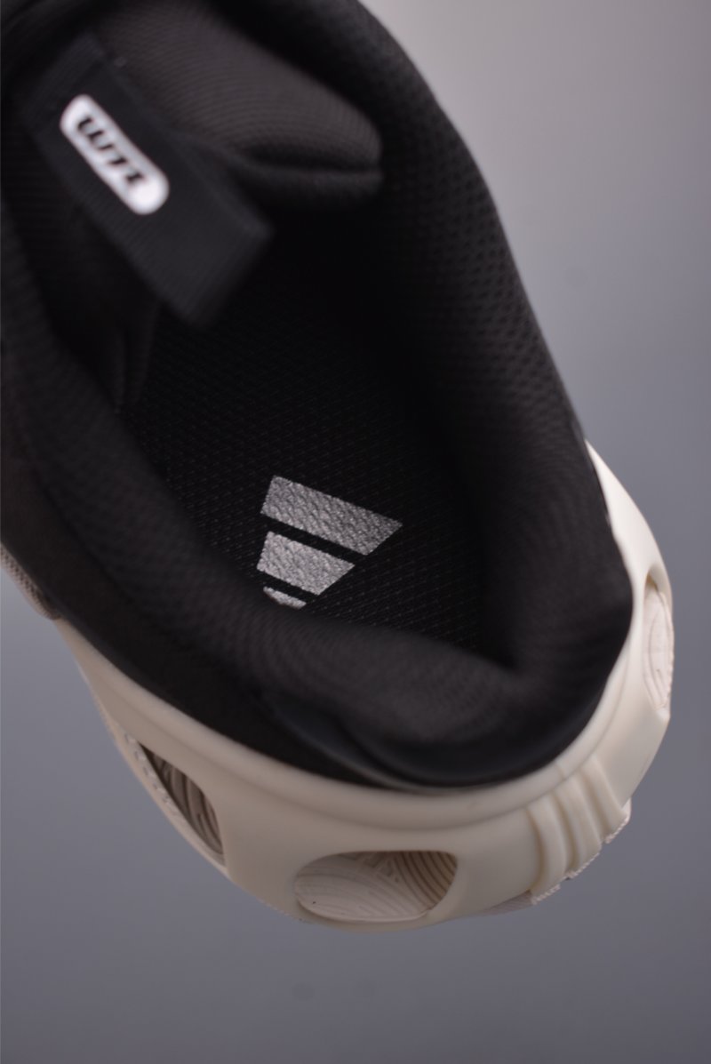 Adidas Wonder Runner Turbo view
